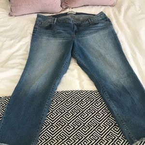 TORRID Cropped Boyfriend jeans size 22